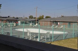 Brierwood Apartments in Borger, TX - Foto de edificio - Building Photo