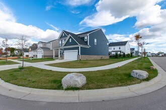 717 Risdon Trail S in Saline, MI - Building Photo - Building Photo
