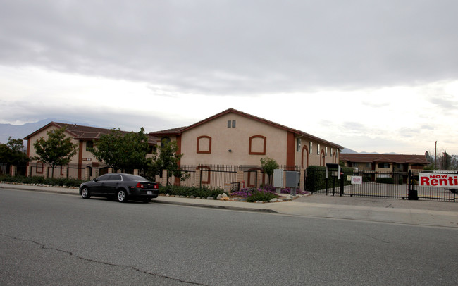 Towne Apartments in Banning, CA - Building Photo - Building Photo