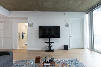 100 6th St NE in Atlanta, GA - Building Photo - Building Photo