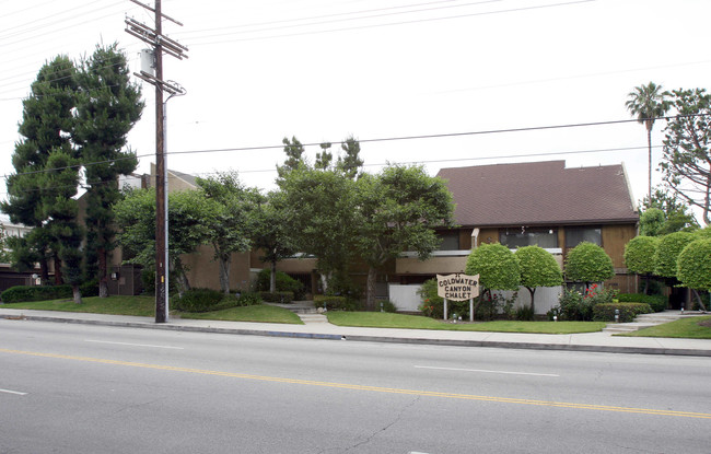 Villa Sabrina in Sherman Oaks, CA - Foto de edificio - Building Photo