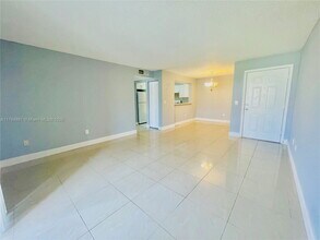 1231 SW 46th Ave in Pompano Beach, FL - Building Photo - Building Photo