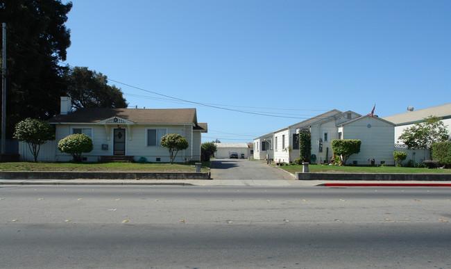 1615 Freedom Blvd in Freedom, CA - Building Photo - Building Photo