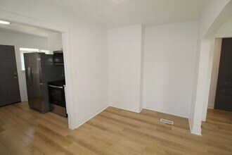 327 E Bridgeport Ave in Spokane, WA - Building Photo - Building Photo