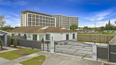 21049 SW 118th Ave in Miami, FL - Building Photo - Building Photo