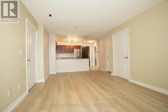 1600 Charles St in Whitby, ON - Building Photo - Building Photo