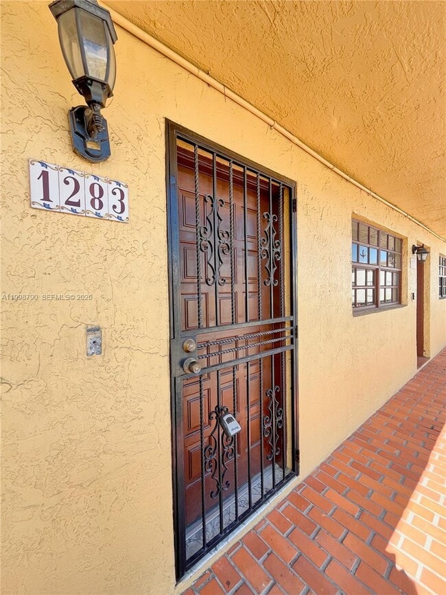 1283 W 51st Pl in Hialeah, FL - Building Photo - Building Photo