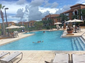 8351 38th Street Cir E, Unit 305 in Sarasota, FL - Building Photo - Building Photo