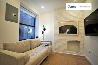 Prime Private ROOM with Bathroom in Manhattan, Unit 2 in New York, NY - Foto de edificio - Building Photo