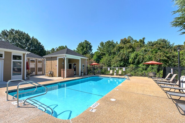 Fox Hollow Apartment Homes in High Point, NC - Foto de edificio - Building Photo