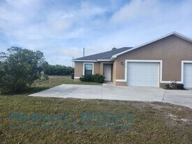 324 Cultural Park Blvd in Cape Coral, FL - Building Photo