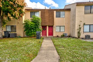 4749 Sisson Rd in Titusville, FL - Building Photo