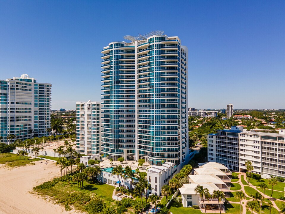 Aquazul Condominium Lauderdale by the Sea in Pompano Beach, FL - Building Photo