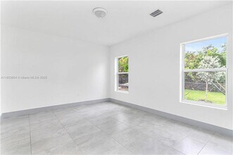 2360 SW 14th St in Fort Lauderdale, FL - Building Photo - Building Photo