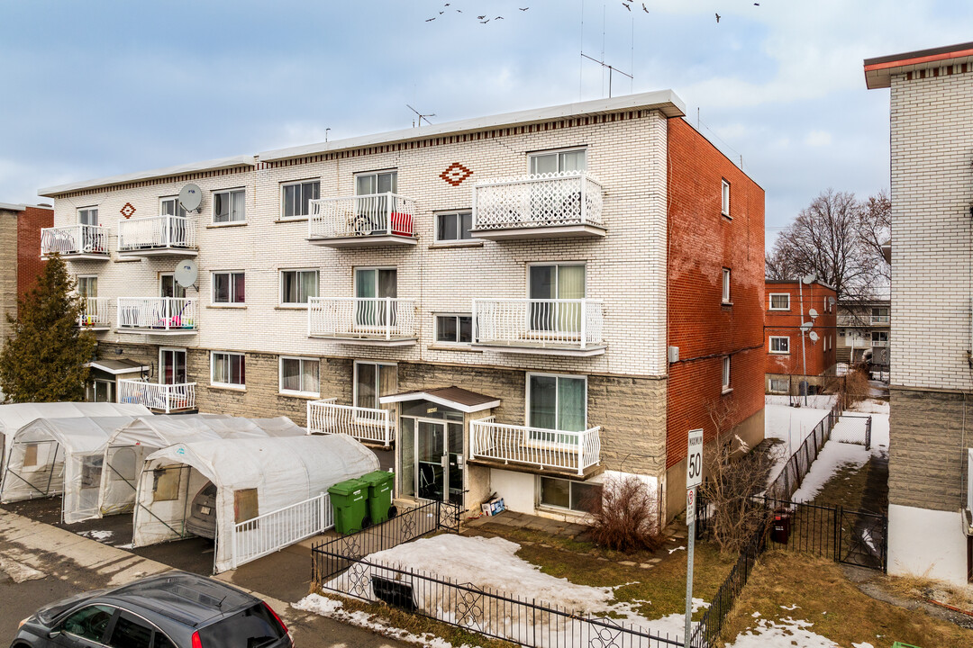 11435 Langelier Boul in Montreal Nord, QC - Building Photo