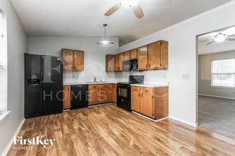 1524 Blue Brook Way in Greenwood, IN - Building Photo - Building Photo