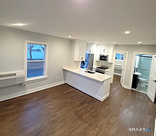 18 Harding Pl in Danbury, CT - Building Photo - Building Photo