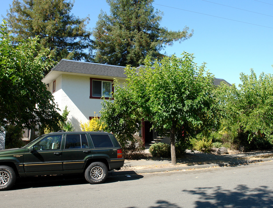 2805 Saint Paul in Santa Rosa, CA - Building Photo