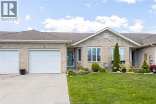 1975 Clover Ave in Windsor, ON - Building Photo