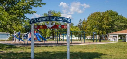 9635 Pier Pointe in Fair Haven, MI - Foto de edificio - Building Photo