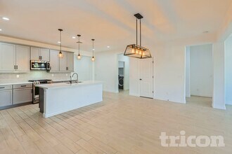 24896 N 144th Ln in Surprise, AZ - Foto de edificio - Building Photo