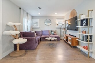 1249 W 56th St in Los Angeles, CA - Building Photo - Building Photo