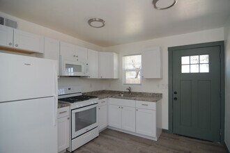 2556 E Silver St in Tucson, AZ - Building Photo - Building Photo