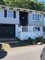 243 W High St in Nesquehoning, PA - Building Photo