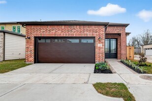 4340 Avron Dr in Stafford, TX - Building Photo