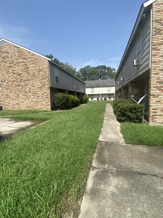 12139 Cimmaron Dr in Baton Rouge, LA - Building Photo