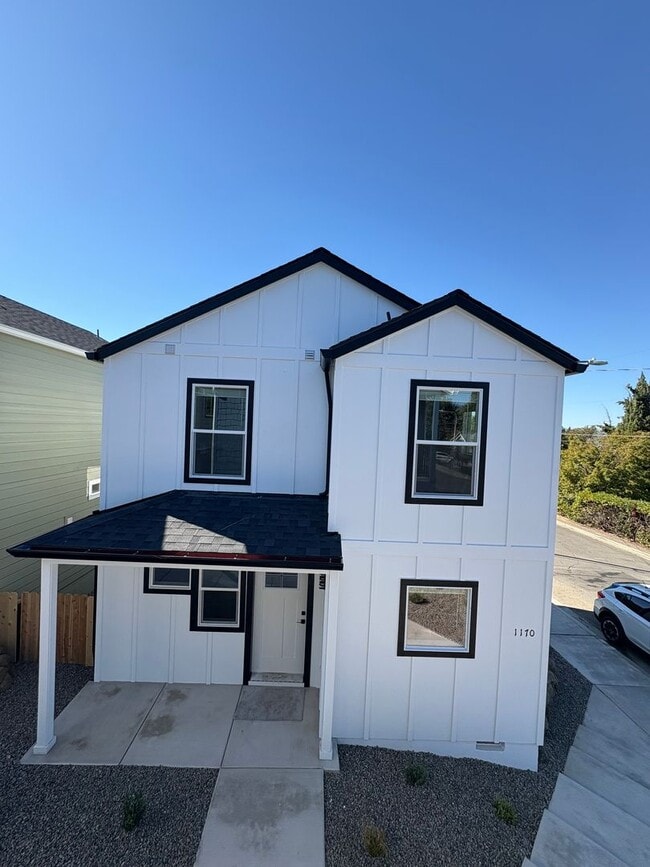 property at 1170 Woodrow Ln