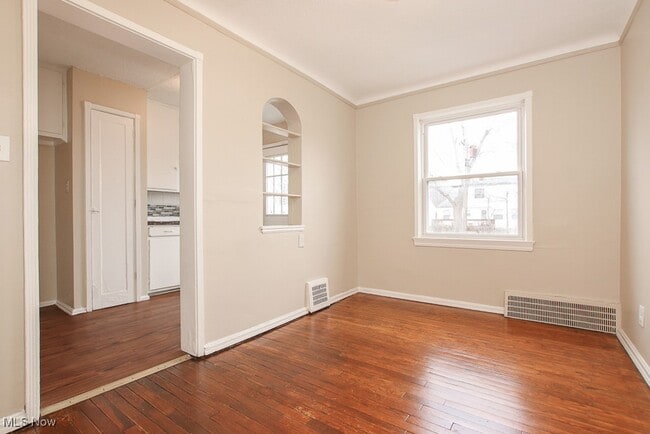 property at 257 E 250th St