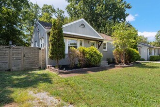 2129 Crystal Dr in Nashville, TN - Building Photo - Building Photo