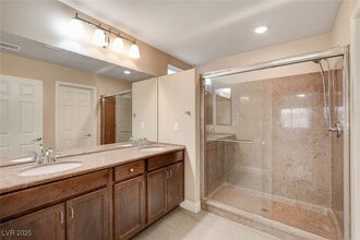 6402 Parrot Ridge Ct in Las Vegas, NV - Building Photo - Building Photo