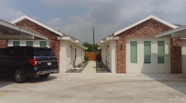 property at 5 Sandpiper Ave