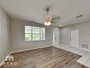 10841 Newbridge Dr in Riverview, FL - Building Photo - Building Photo