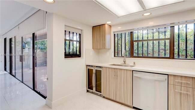 6460 NW 2nd St in Miami, FL - Building Photo - Building Photo