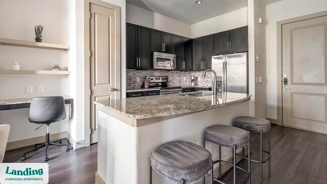 2626 Fountain View Dr, Unit 1-265 in Houston, TX - Foto de edificio - Building Photo