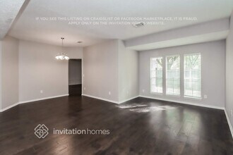 9327 Bayou Bluff Dr in Spring, TX - Foto de edificio - Building Photo