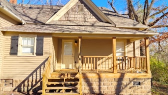 610 W Rogers Ave in Harrison, AR - Building Photo