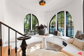 3764 Berry Dr in Los Angeles, CA - Building Photo - Building Photo