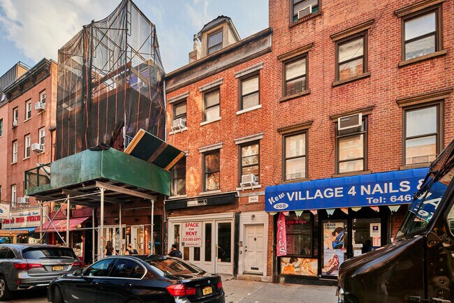 266 Bleecker St