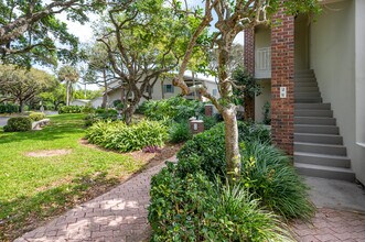101 Park Shores Cir in Indian River Shores, FL - Building Photo - Building Photo