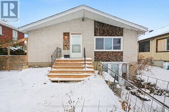 1221 Kitchener Ave in Ottawa, ON - Building Photo - Building Photo