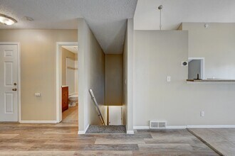 615 Upton Dr in Colorado Springs, CO - Building Photo - Building Photo