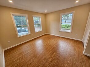 173 Pearl St, Unit A in Essex Junction, VT - Foto de edificio - Building Photo