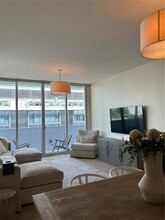 200 23rd St, Unit 402 in Miami Beach, FL - Building Photo - Building Photo