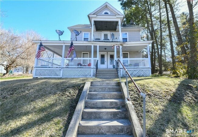 property at 3 Greenwood St