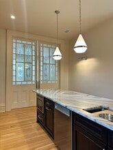 1819 Sarah St, Unit 2 in Pittsburgh, PA - Foto de edificio - Building Photo
