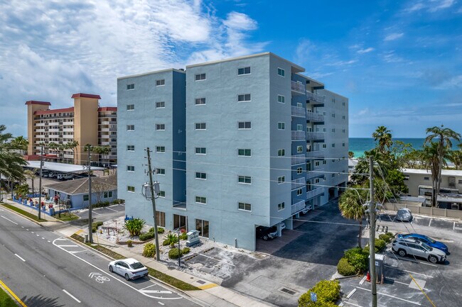 San Remo in Redington Shores, FL - Building Photo - Building Photo